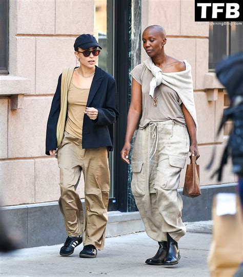braless zoe kravitz steps out with a friend in nyc 13 photos onlyfans leaked nudes