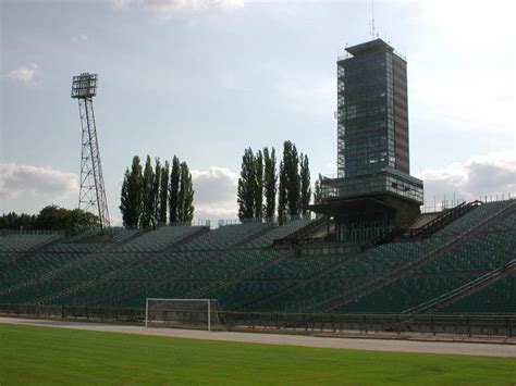 Aniołki ścigają się na stadionie śląskim. Stadion Śląski - Stadiony.net