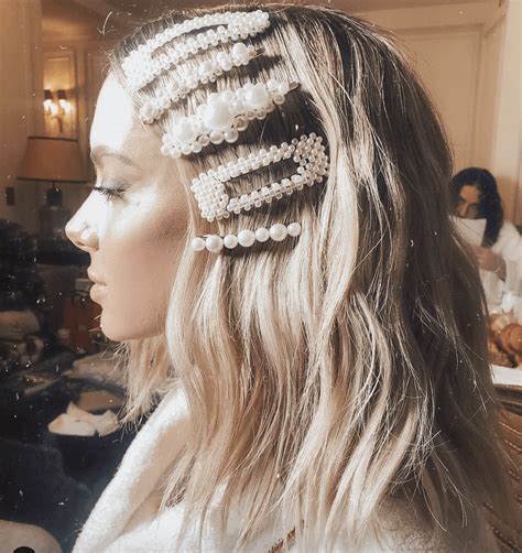 Thankfully there are many easy, fancy hairstyles that are appropriate for easter. Easter Hairstyles That Are Cute And Classy - Society19
