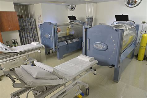 Sechrist 4100 Hyperbaric Oxygen Chamber Chester County Hospital