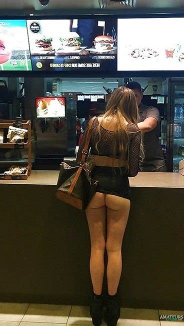 Girls Flashing In Public Risky Delicious Tits Asses