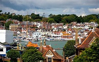 Pin by Alessandro Accebbi on Coastal Living | Cowes isle of wight, Isle ...
