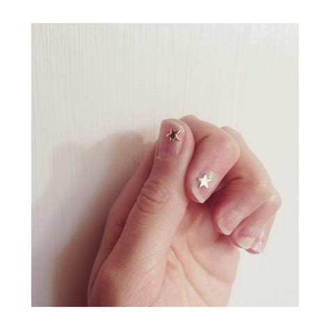 gold star nail art | Star nail art, Gold star nails, Star nail