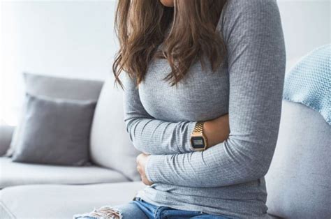 Probablemente debas prescindir o reducir drásticamente el consumo de los siguientes alimentos, ya que pueden ser los culpables de que pases malos ratos en el sanitario. 10 Frutas Que Estriñen y Que No Conoces ⇒ 【¡Guía!】 🥇