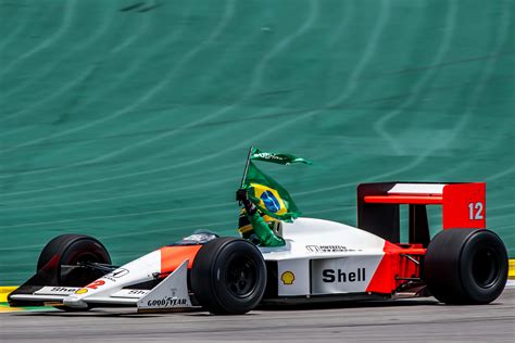 Emoción Nostalgia Y Gloria Eterna El Primer Auto Con El Que Ayrton Senna Fue Campeón Volvió A