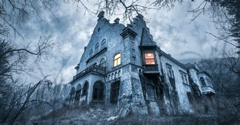 15 Most Haunted Places In Canada And Their Chilling History