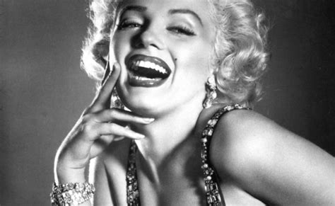 The 50 Most Beautiful Women Of All Time Marilyn Monroe Facts 50 Most