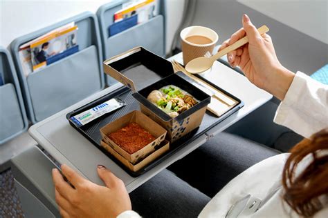 Singapore Airlines New Menu Hits The Sweet Spot Economy Traveller