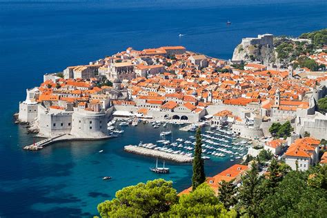 Rimelige priser på opphold kan hjelpe deg med å spare budsjettet. TOWN OF DUBROVNIK CROATIA | Split2go travel agency in Split