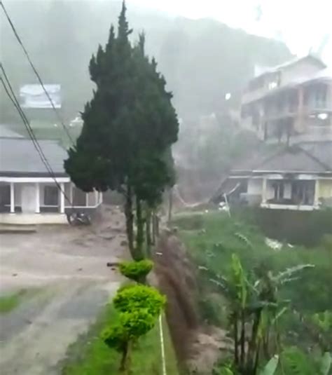 Lulusan baru, dan jika pendidikan terakhir sma/sederajat. Terjadi Sabtu & Minggu Pagi, JALAN RAYA KALIBAKUNG Arah ...