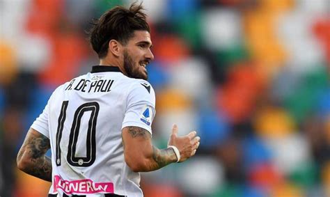 The website contains a statistic about the performance data of the player. Calciomercato Milan - Su De Paul piomba la Juventus: il prezzo