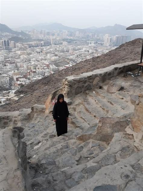 Mengamalkan Ajaran Khadijah Dari Gua Hira