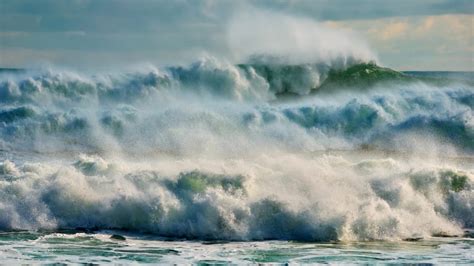 Ocean Waves Are Powerful Enough to Toss Enormous Boulders ...