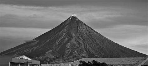 Mayon Volcano By Filibustero On Deviantart