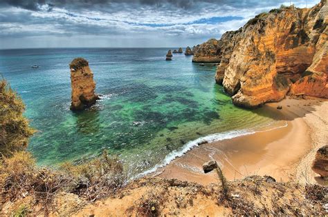 Portugal), oficiálně portugalská republika (portugalsky: Sagres, pláž Algarve, Portugalsko | Krásné pláže