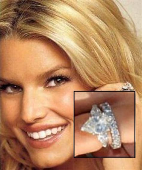 Very Pretty Jessica Simpson Engagement Ring Pear Shaped Diamond