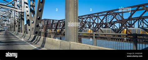 Cantilevered Through Truss Bridge Hi Res Stock Photography And Images