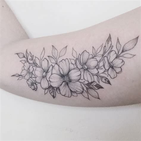 Best Fine Line Tattoo Artists In London Reviews Designs Booking