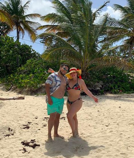 Chiquis Rivera Y Lorenzo Méndez Las Fotos De Su Luna De Miel People En Español