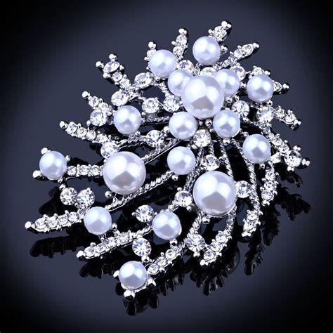Elegant Beaded Simulated Pearl Brooch Lapel Pins Jewelry Full Crystal