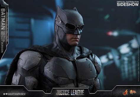 The highly anticipated blockbuster, justice league, is the continuation of batman v superman: HOT TOYS - DC COMICS - JUSTICE LEAGUE - Batman Tactical ...
