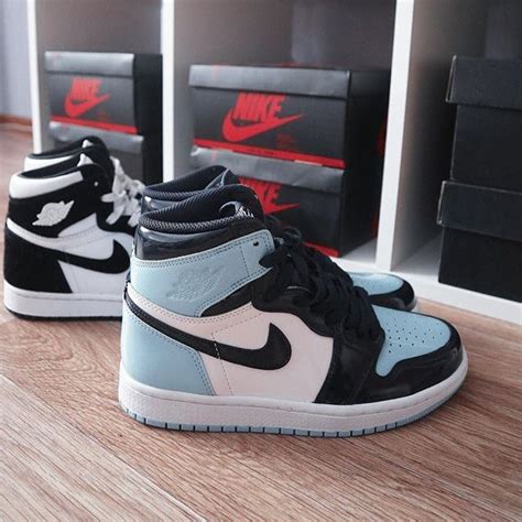 The women's air jordan 1 retro high og 'blue chill' features a patent leather upper in blue chill and white with obsidian overlays throughout. Nike Wmns Air Jordan 1 Retro High OG 'Blue Chill' CD0461 ...