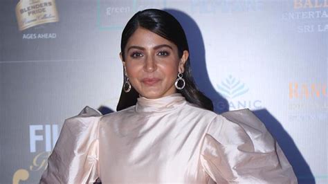 Anushka Sharma Wears A Dramatic Marmar Halim Gown At The Filmfare