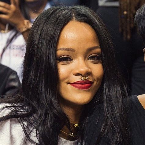 Rihanna In Her Meadowlark Septum Ring 💃 Now Available At Lcd Rihanna Fenty Rihanna Nose