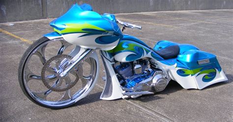 A Custom 32 Inch Big Wheel Road Glide Bagger Harley Davidson