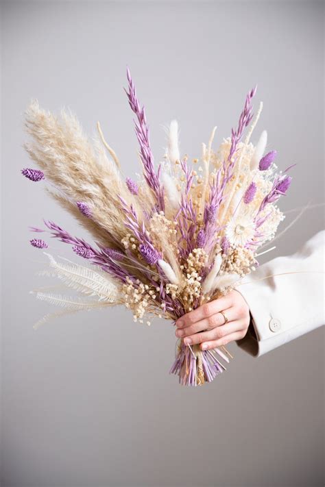 15 Best Pampas Grass Bouquets For Weddings Emmaline Bride