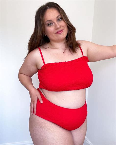 Plus Size Babe Sizzles In Red Bikini As She Flaunts Her Baby Bump And
