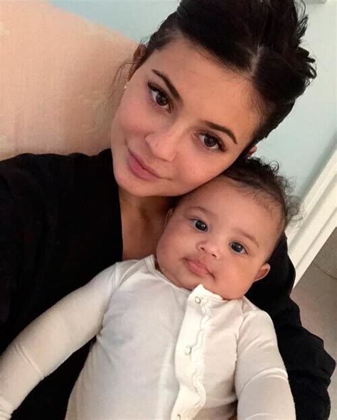 Kylie Jenner S Sweet Message To Stormi On First Birthday Foto 1