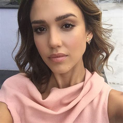 Jessica Albas Allover Blush Pink Makeup Moment On Instagram Vogue