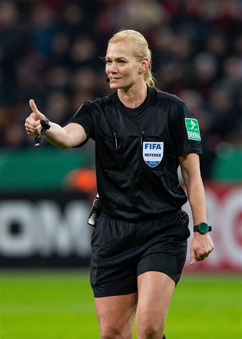 Refereeing World Iffhs Worlds Best Woman Referee 2012 2022 Steinhaus Ger