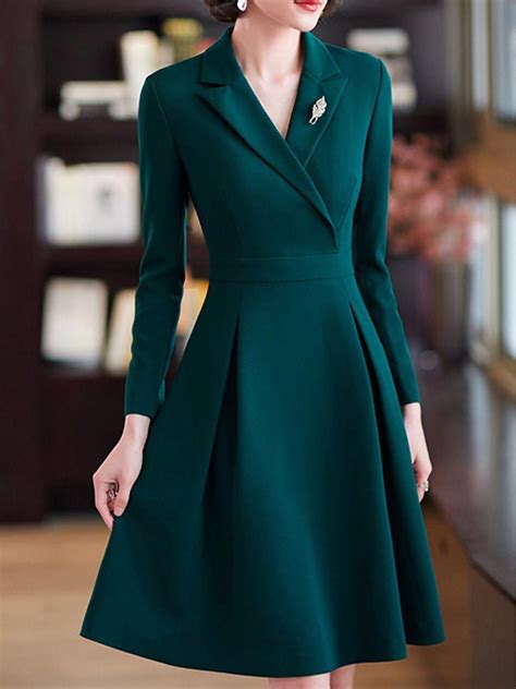 Coat Outfits Dresscoat In 2020 Elegant Dresses For Women Elegant