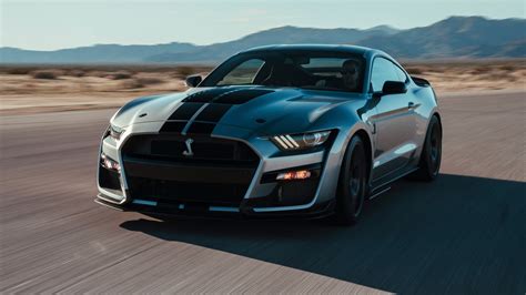 Ford Mustang Shelby Gt500 How Its 760 Hp Stacks Up To Hellcat Zl1