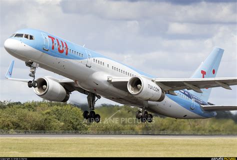 G Oobp Tui Airways Boeing 757 200 At Manchester Photo Id 1101916