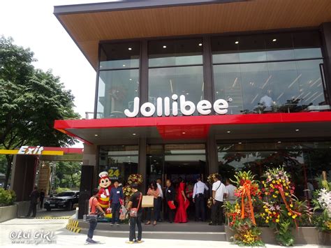 Jollibees 1000th Store Opens In Bgc Aci Girl