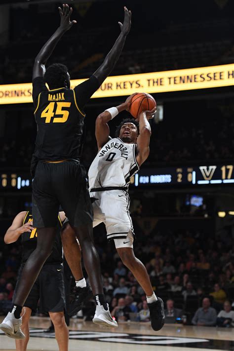 Missouri Basketball Has Gone From The Big Dance To The Big Flop