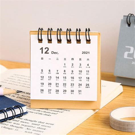 Przenośny Kalendarz 2022 Mini Kalendarz Biurkowy Harmonogram Chiński