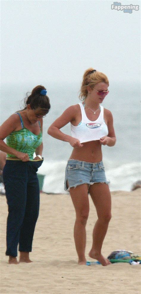 Britney Spears Goes Braless In A White Top Photos Fappeninghd