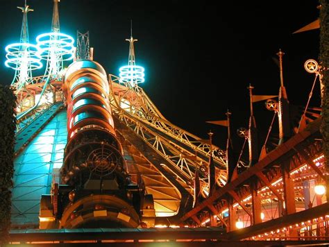 Pin By Kenzie Bartels On Theme Parks Disneyland Paris Space Mountain
