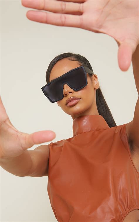 Black Matte Oversized Square Frame Sunglasses Prettylittlething Qa