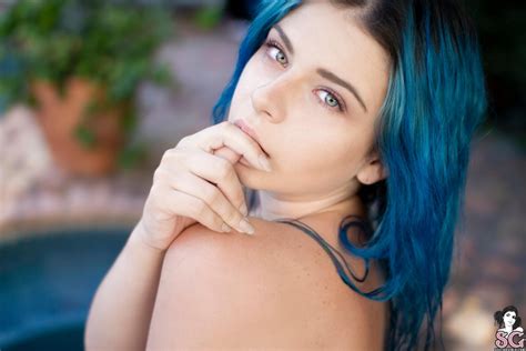 Wallpaper ID Suicide Girls Dyed Hair Bare Shoulders Gray Eyes Finger In Mouth