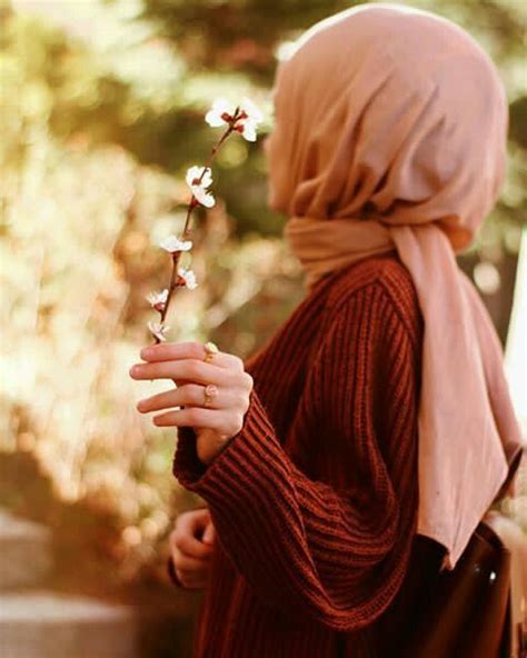 Pin by Amy on حـجــاب Hijab Hijab hipster Muslim girls photos Beautiful hijab