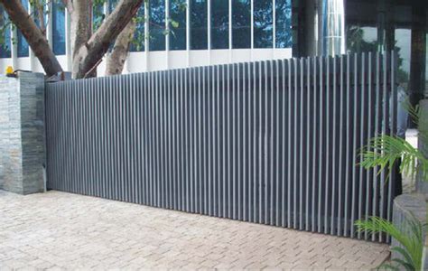 Cancello scorrevole con supporto a muro: Cancello scorrevole - Gandhi Automations Pvt Ltd - pedonale / automatico / compatto