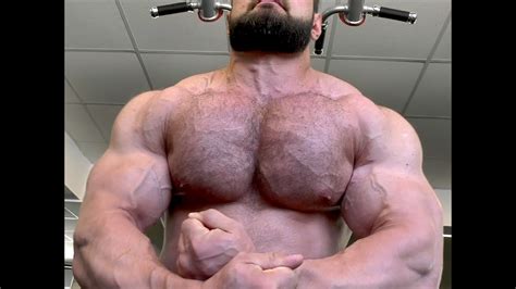 Huge And Thick Pecs Pumping Up Youtube