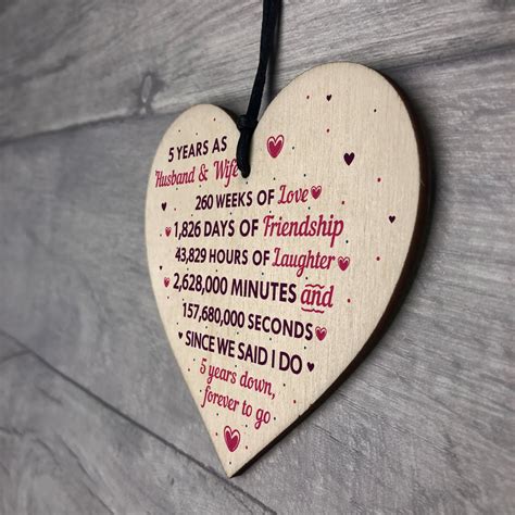 The traditional theme for the fourth wedding anniversary is linen. 5th Wedding Anniversary Gift Heart Wedding Anniversary Gift