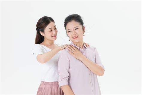 mother and daughter massage picture and hd photos free download on lovepik