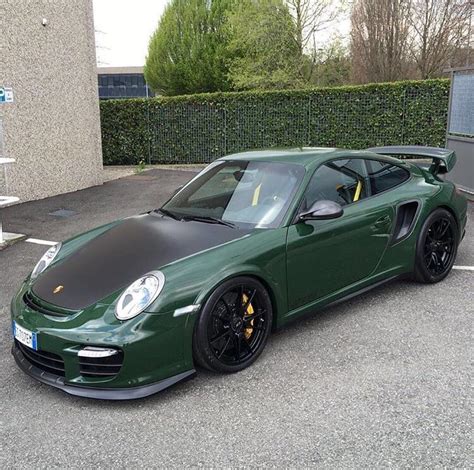 Thanks to the return of aston martin and the team adopting a new look following the takeover of the former racing point team, the iconic british racing. Racing Green GT2RS via @Lartdelautomobile : Porsche